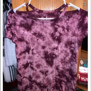 Open shoulder t shirt